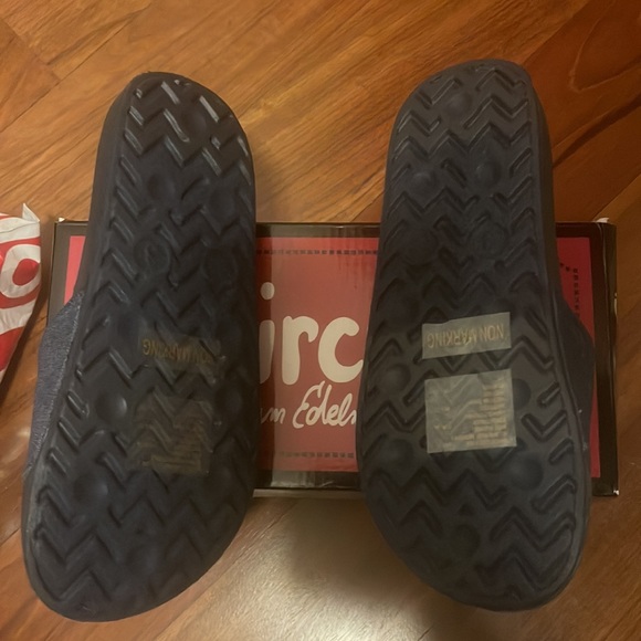 Brand New Circus by Sam Edelman Queen B Slides- neutral denim color, never worn - Picture 2 of 3